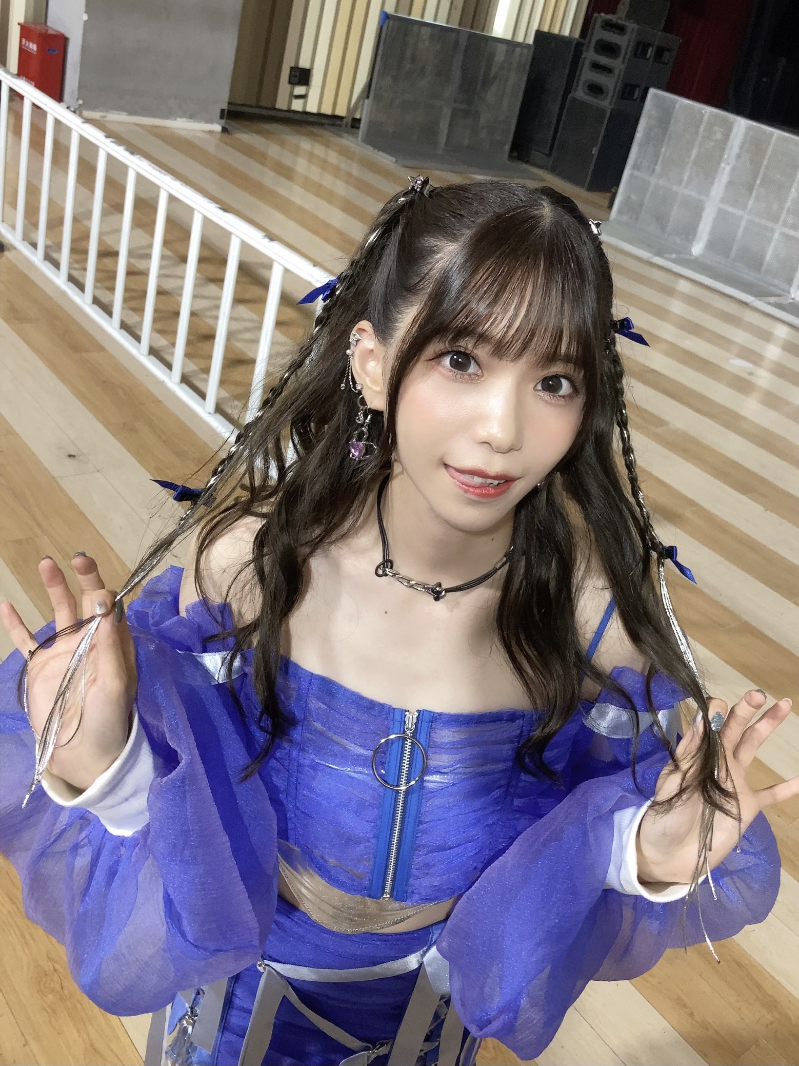 亜咲花 5周年シャツ Lサイズ 新品未開封品 2211100079_045.jpg