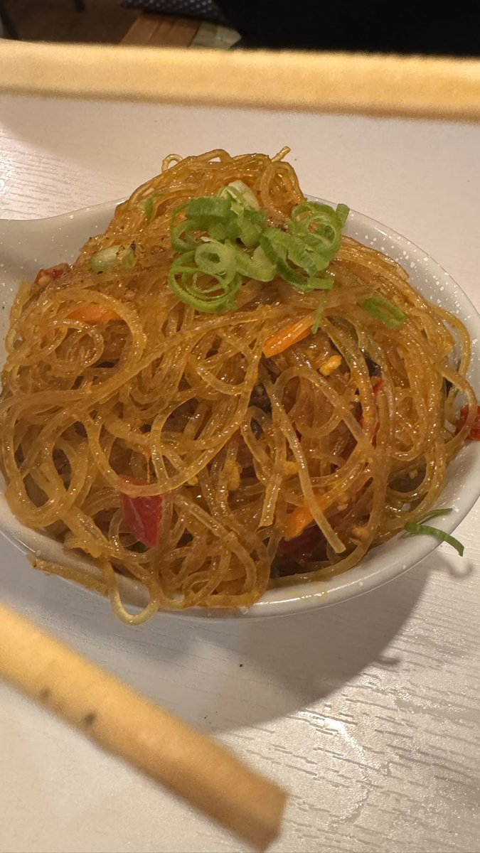332122sa's tweet photo. カレーチャプチェおかわりしました笑
定期的に行くいつものご近所
でもいつでも特別です☺️
再来週は本当にサインもらうのかな？！いいのかな？！
特別な日にも行きたいです！！ https://t.co/RrT7skKuKs