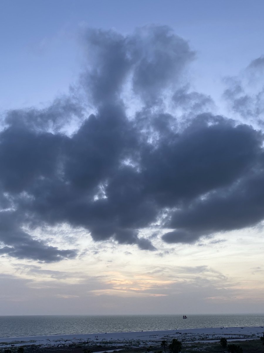 _S_a_l_l_y_A's tweet image. Have a great day!!!