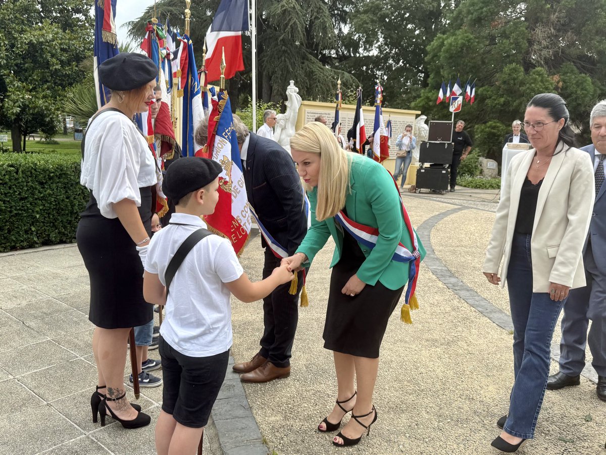 HeleneLaporteRN's tweet image. 🇫🇷 Ce matin à #Tonneins pour la cérémonie d'hommage aux morts pour la France en #Indochine. Des dizaines de milliers de soldats y laissèrent leur vie de 1946 à 1954, honneur à eux !