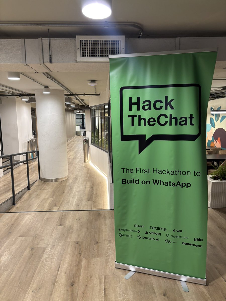 devnicoizra's tweet photo. Me explicás qué hacés perdiendo tiempo pensando qué ponerte?
Ayer en @HackTheChat hicimos un bot que te arma el outfit con IA.

Después de buildear todo el día, conectamos 3 LLMs y se hizo la magia.

2do premio a TECNOLOGÍA (y a la facha también) 🏆😎 https://t.co/gYEyNmzjw0