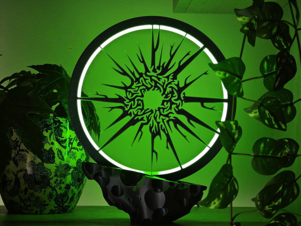 Some news for the Quantum Lamp following some of your feedback! I've added 2 new plates: the Quantum Moon and a split version of the Eye with both the Nomai and EOTE symbols!
I also have added the Green, Blue and Red colors for the light!