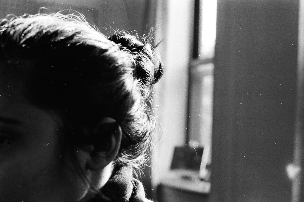 LitroMagazine's tweet image. Rear Window meets emotional freefall in this subtle, voyeuristic portrait of love, timing, and what we see — or think we see — from across the street. This week's #Storysunday is A Different Corner bit.ly/43AqjEa by Craig Strydom