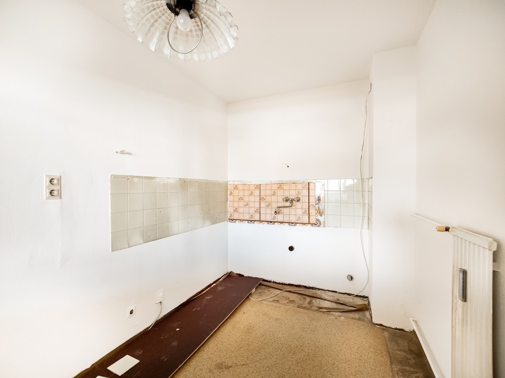 AKTIVITorg's tweet photo. 🌇 Urbanes Potenzial mit Weitblick – 4-Zimmer-Wohnung mit Balkon in Toplage Klagenfurt! 🛠️✨
Im 2. Obergeschoss eines gepflegten Wohnhauses wartet diese sanierungsbedürftige Wohnung auf kreative Köpfe mit Sinn für Raum &amp; Möglichkeiten. https://t.co/DcrBknEwOV