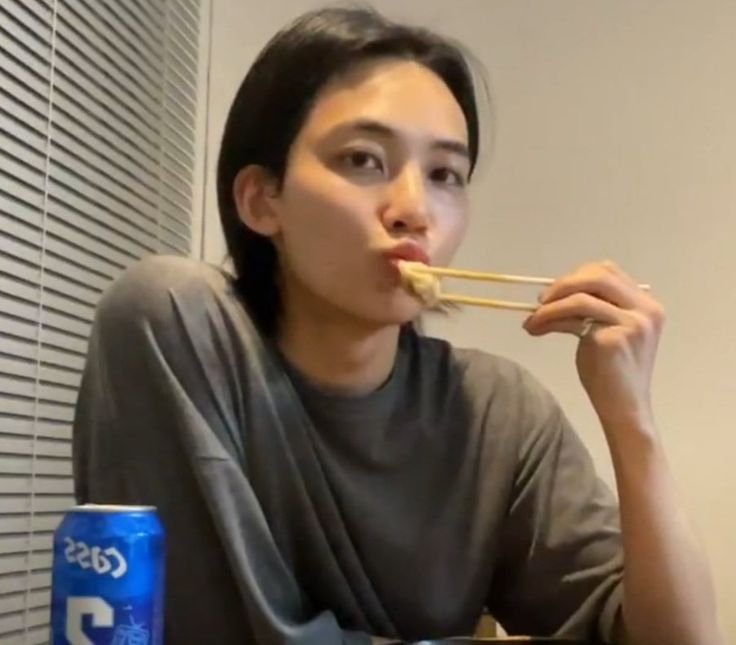 ENFP_XL's tweet image. 밥이나 먹자요 언제와...너무 보고싶음..