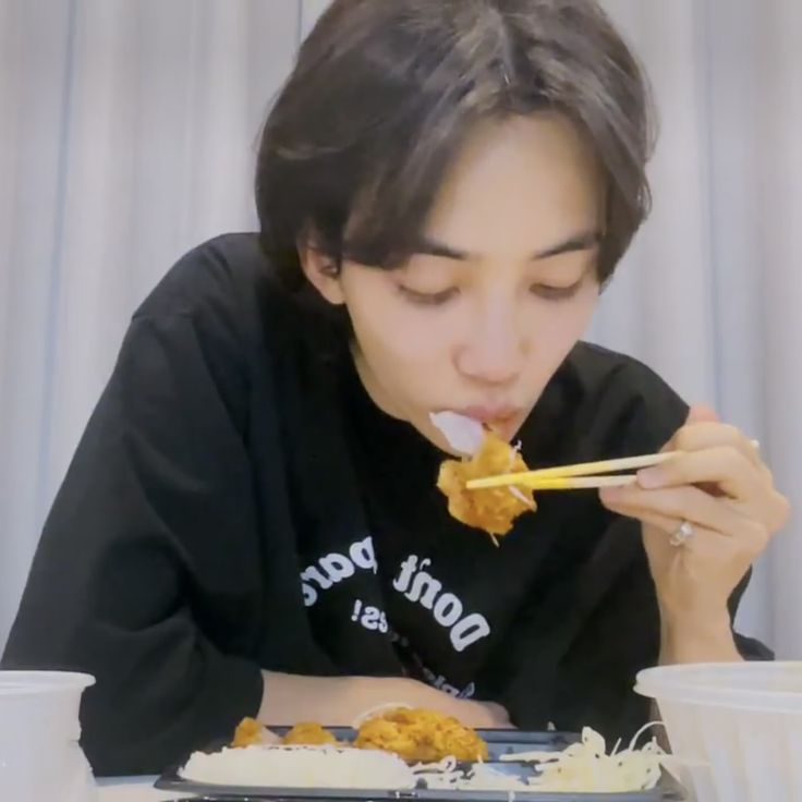 ENFP_XL's tweet image. 밥이나 먹자요 언제와...너무 보고싶음..