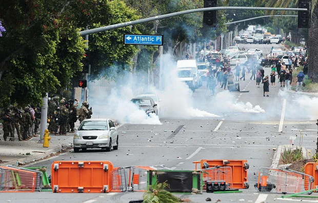 bilkis55066's tweet photo. Trump deploying National Guard to Los Angeles as immigration protests ramp up after citywide ICE operations  more news ... https://t.co/y7Q0OsKIRw

#TrumpVsMusk #trump #deltarunespoilers #deploying #NationalGuard #LosAngeles #Immigrants #ICE https://t.co/Oypal9juWe