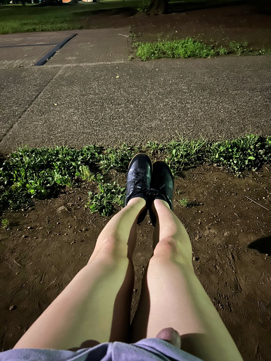 catchdriver's tweet photo. 夜散歩プチ露出 https://t.co/UbYl219Gn6
