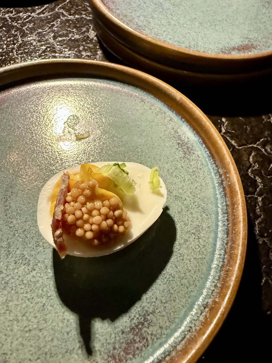 FNULNU1's tweet image. I can’t remember the name of the restaurant/hotel   ⁦@HeartOTXHeartMD, Suzi &amp;amp; I dropped in for a second.  

However, I do remember how this little puppy tastes. This is a pic of possibly the best #DeviledEgg in America. 

#MySoul it was good. SMH…

🔥🙌👍😂