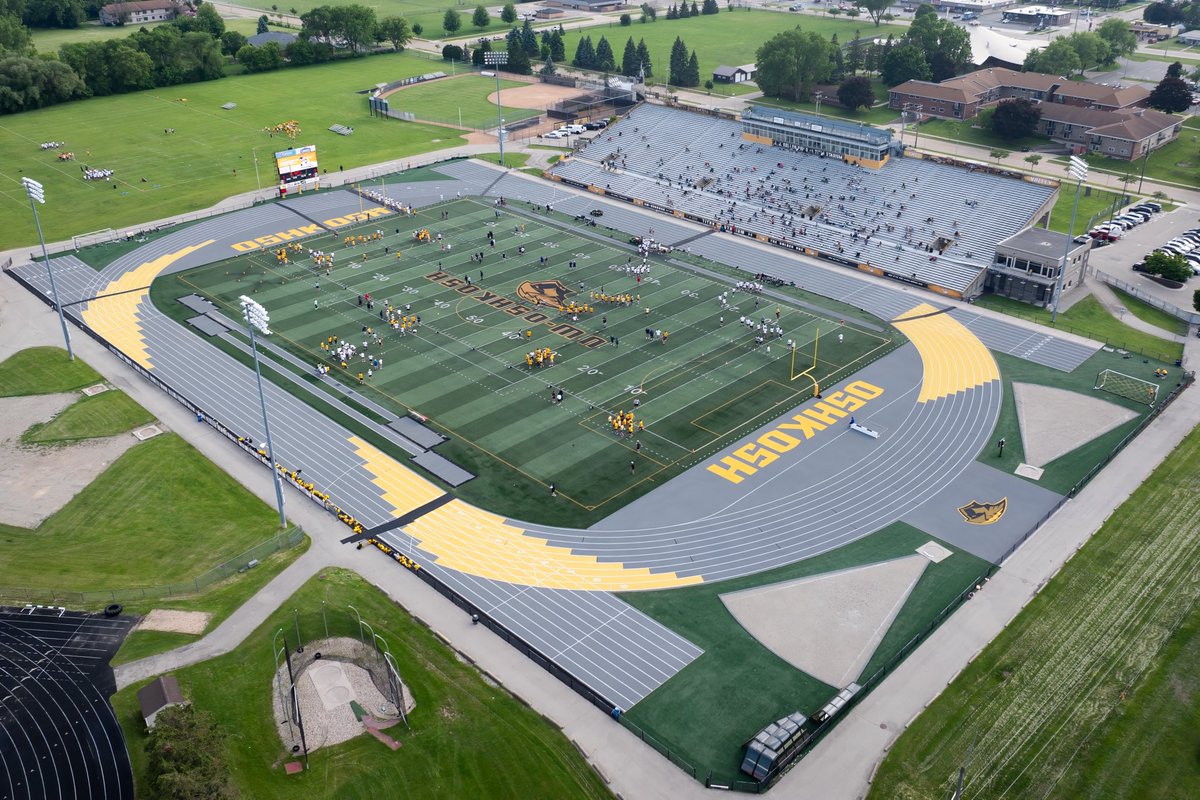 Discover Oshkosh (@visitoshkosh) on Twitter photo UW Oshkosh Football hosted over 400 high school athletes & over 100 coaches for the Lake Show Mega Camp at Titan Stadium! 🏈 <a href="/UWOshkoshTitans/">UW-Oshkosh Athletics</a> <a href="/UWOFootball/">UW-Oshkosh Football</a> <a href="/PeteyBananas/">Peter Jennings</a> <a href="/uwoshkosh/">UW-Oshkosh</a> UW Oshkosh Football hosted over 400 high school athletes & over 100 coaches for the Lake Show Mega Camp at Titan Stadium! 🏈 <a href="/UWOshkoshTitans/">UW-Oshkosh Athletics</a> <a href="/UWOFootball/">UW-Oshkosh Football</a> <a href="/PeteyBananas/">Peter Jennings</a> <a href="/uwoshkosh/">UW-Oshkosh</a>