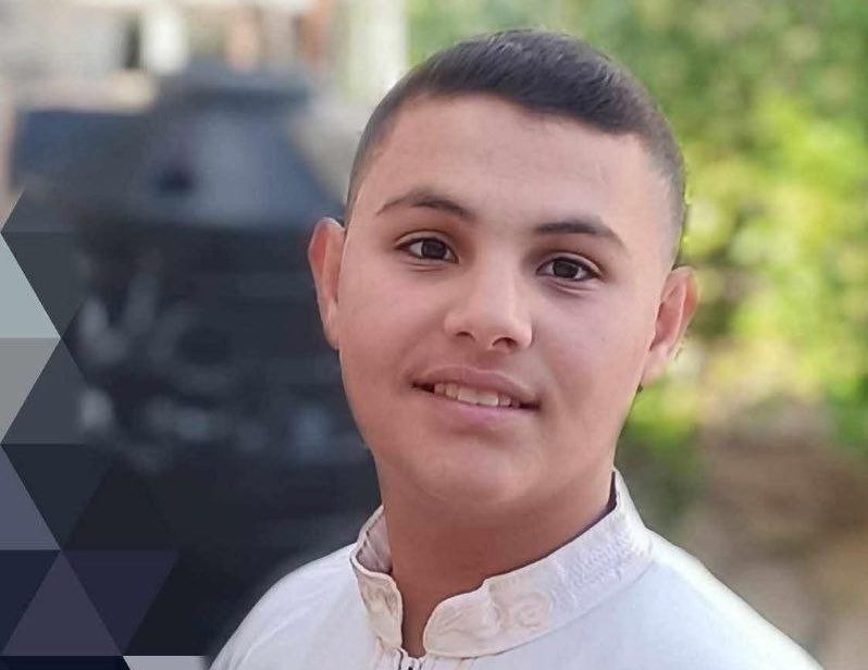 Palestinian boy Suhail Al-Ghalban is murdered by the israelis near to the Indonesian Mosque in Khan Yunis: his body hasn’t been retrieved