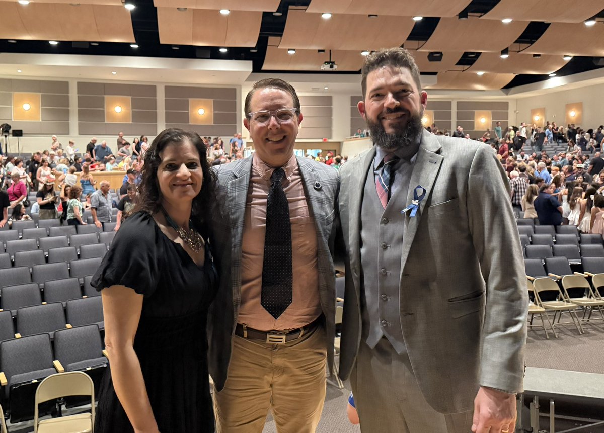mfriedmanPGH's tweet image. This week, we celebrated an incredible milestone at our Strayer Middle School 8th Grade Moving Up Ceremony — a moment that marks not just the end of middle school, but the exciting beginning of the next chapter in our students’ journeys.
Watching our students walk across the…