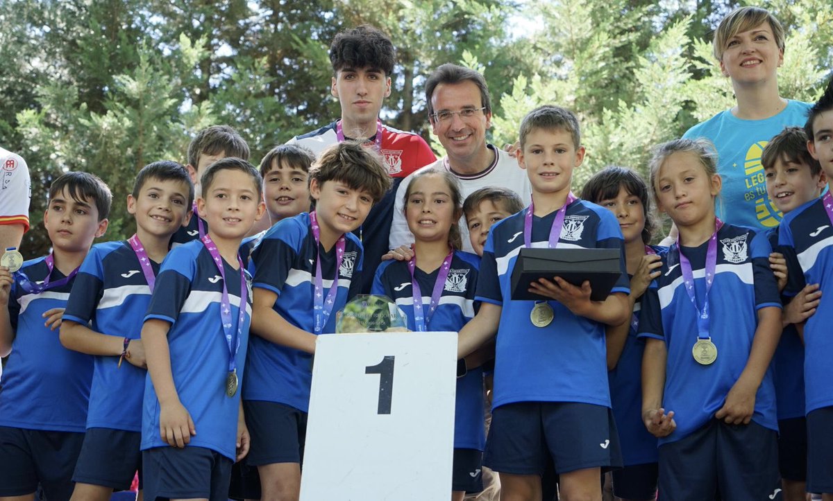 ⛹️‍♀️🤾‍♂️🤺 #Leganés es una ciudad que vive el deporte, con más de 60.000 personas cada año en las instalaciones municipales, y hoy se ha vuelto a demostrar, con miles de leganenses en la Ciudad Deportiva Europa practicando con los clubes baloncesto, gimnasia, judo, vóley, piraguas,