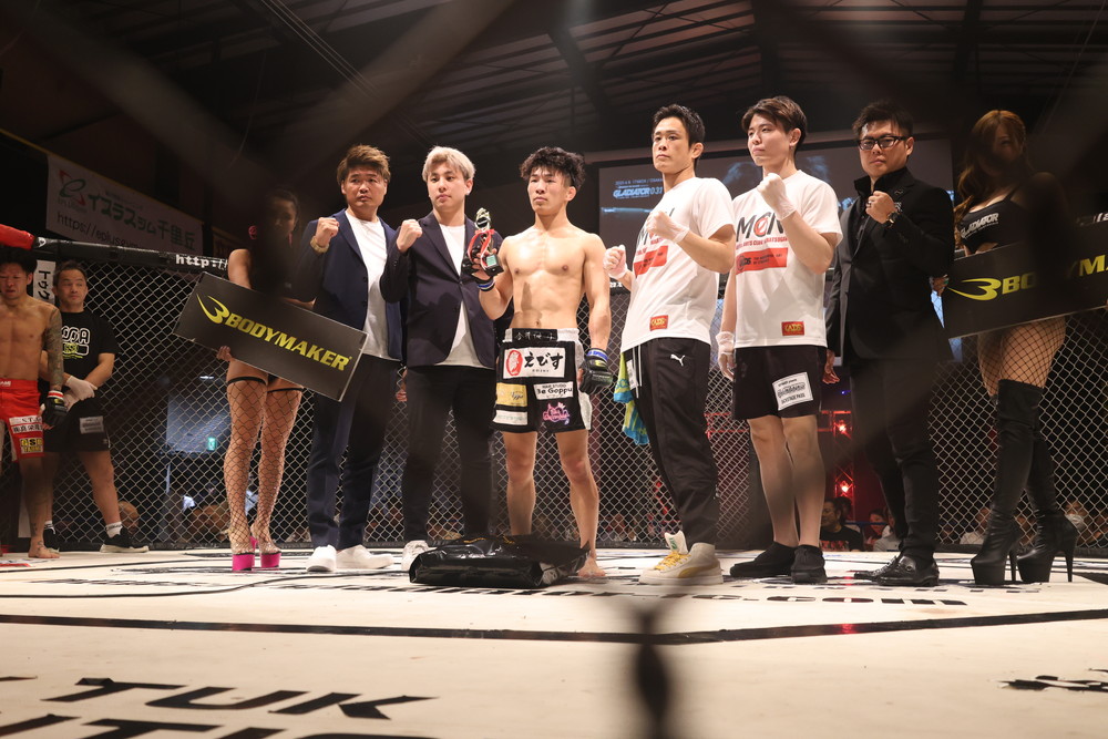 fightersspirits's tweet photo. 第17試合 GLADIATORフライ級挑戦者決定戦 5分3R
×久保健太（GSB多治見）
〇今井健斗（マーシャルアーツクラブ中津川）

#MMA #MMA大会 #GLADIATOR #グラジエーター #GLADIATOR31 #GLADIATOR_31 #GLADIATOR031inOSAKA #GLADIATOR_031_in_OSAKA #グラジエーター31 #BEBET #BODYMAKER #THE1TV https://t.co/Q7525aAyqB