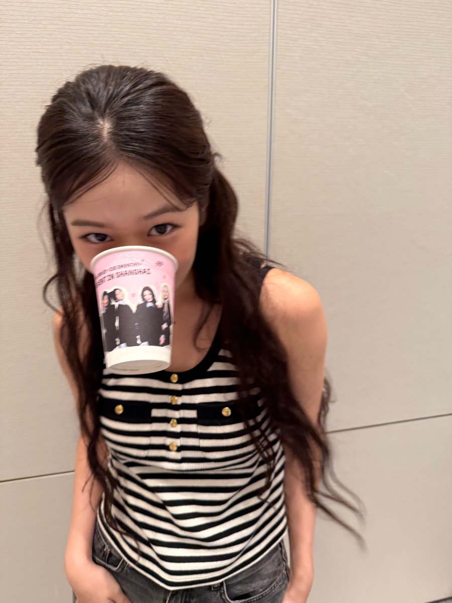 하
차마 피드에는 못올렸지만 최애짤인 짤