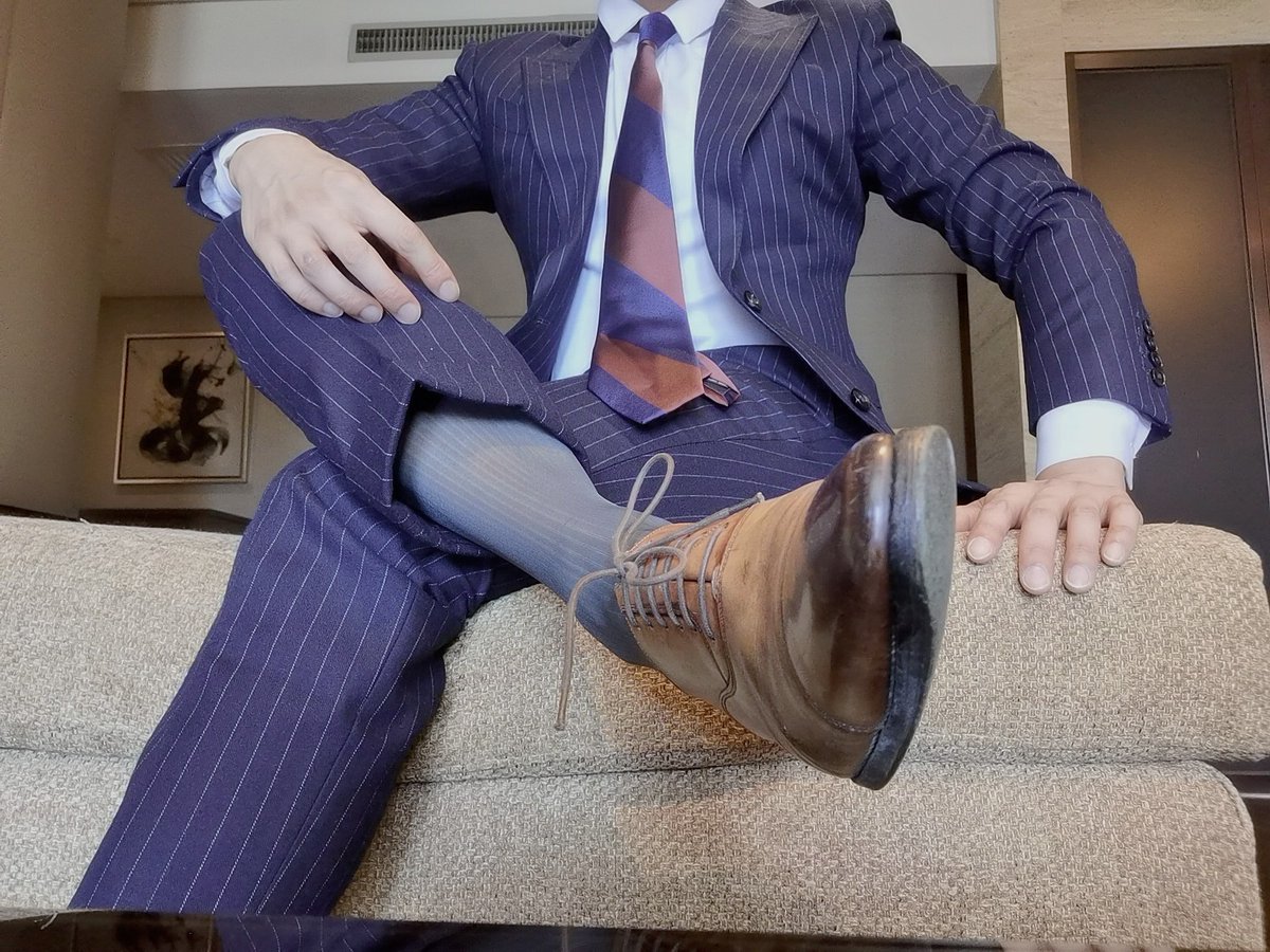 灰色的袜子是不是天生有种性张力