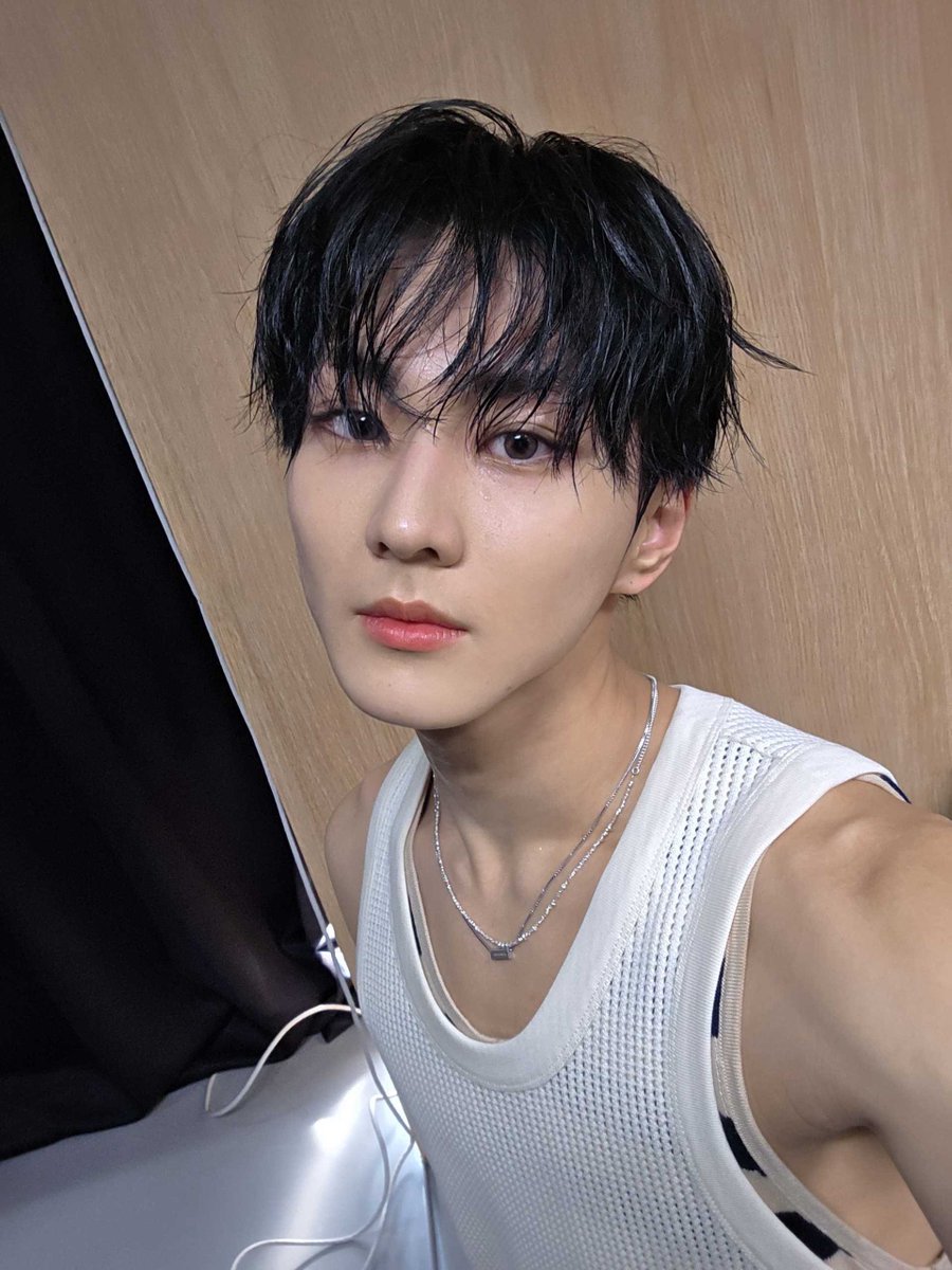 YANG JUNGWON WTHHHH