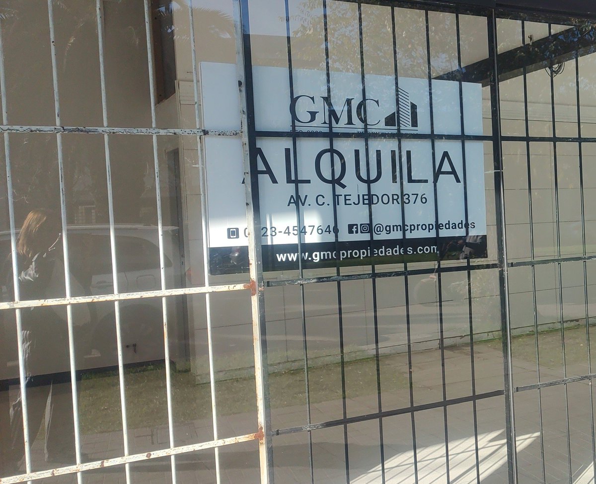 Penita por este cafecito lindo de la avenida Tejedor que ya no está.
Hecho aislado o símbolo de lo que se viene? Qué dicen?
#MarDelPlata #cafe #Crisis