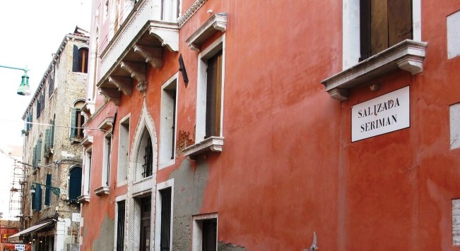alberto_sanavia's tweet photo. #27luglio 1728, #Venezia: a Cannaregio, Stefano #Sceriman acquista una casa da Alberto #Gozzi. Questo luogo diverrà quindi la "salizada Seriman". Ricca famiglia d’origine spagnola, in occasione della guerra di Candia prestò alla Repubblica veneta la bellezza di 720 mila ducati https://t.co/Go4pAR6smH