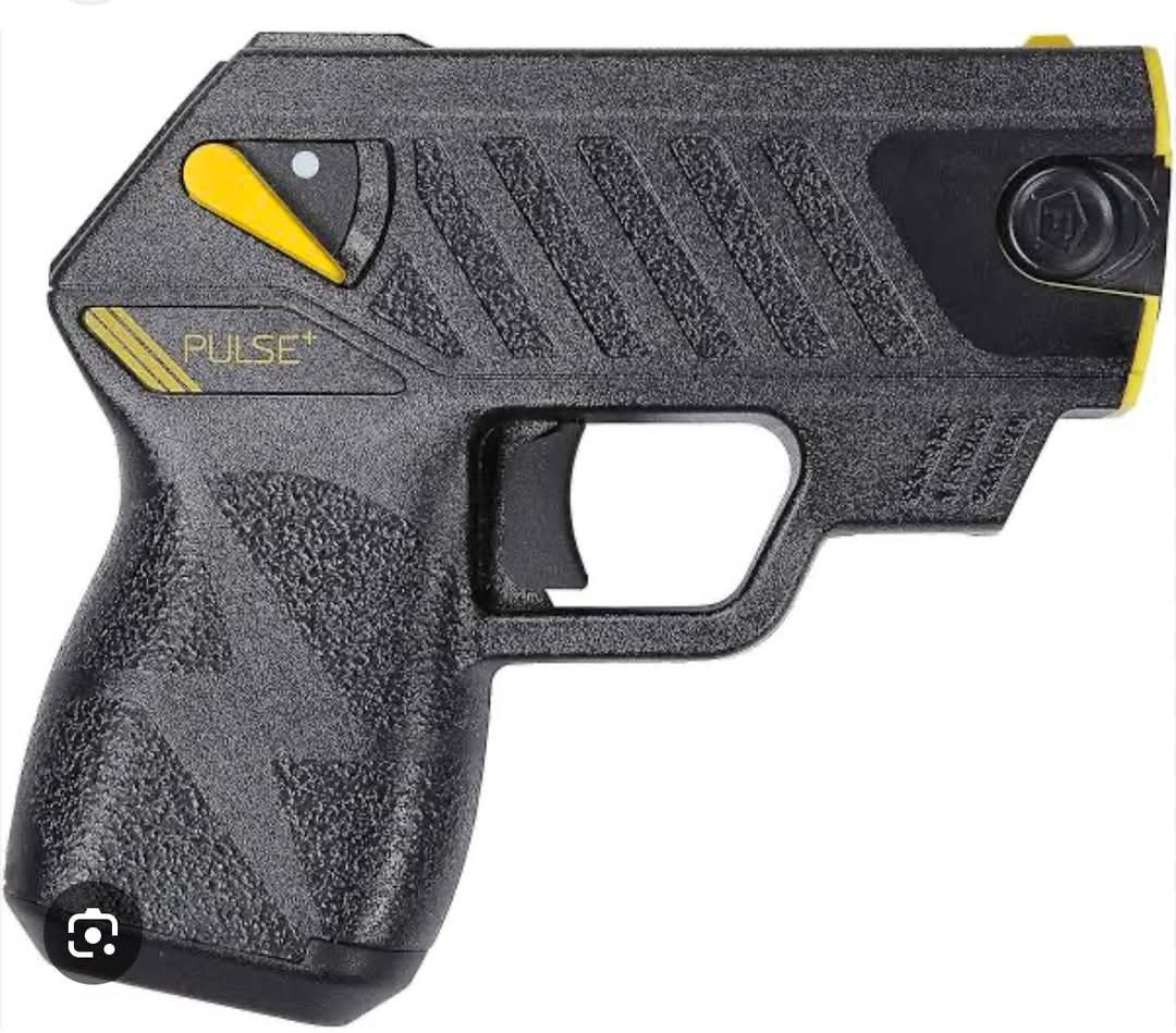 Leave Paul Adefarasin alone. Why are people after men of God ? What that man of God was holding was not a gun but  a taser. 
Your desire to bring down this man is evil. 
He was threatened by people tailing him, and he showed them his taser.