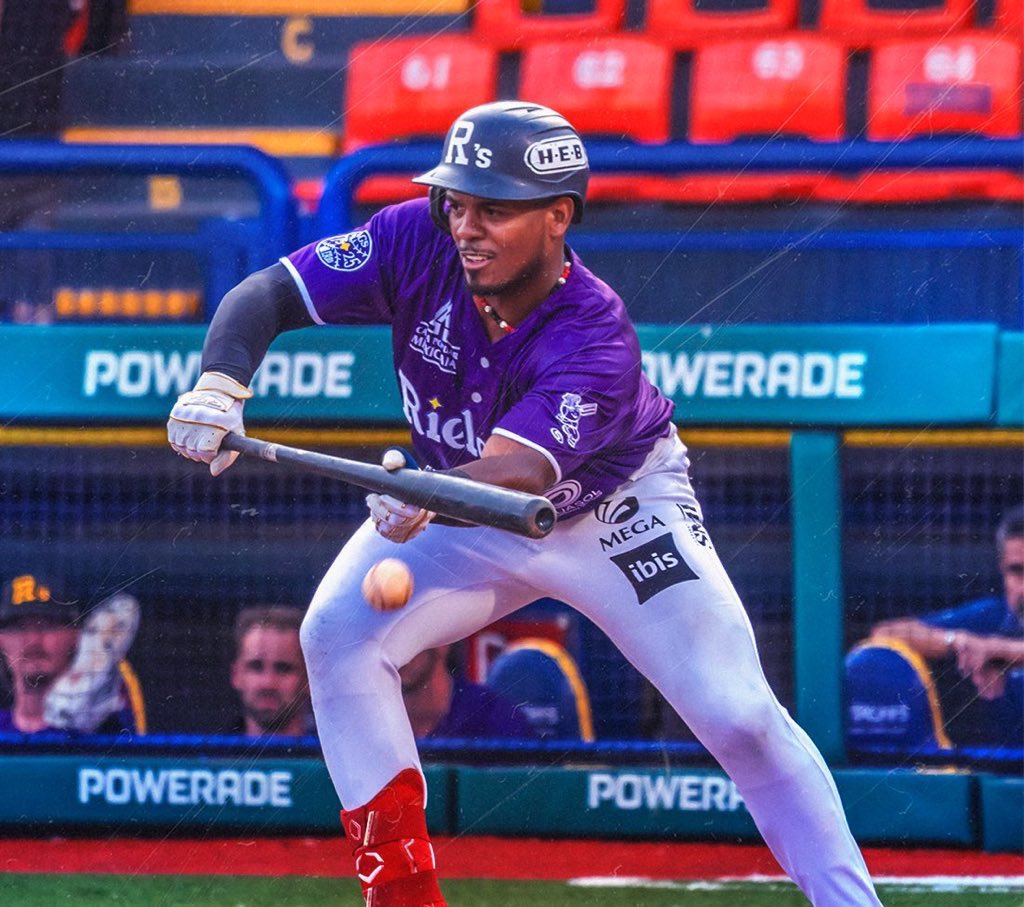 Águilas Cibaeñas (@aguilascibaenas) on Twitter photo Alberto Rodríguez <a href="/RielerosDeAgs/">RielerosDeAgs</a> se fue de 5-3 con 2 dobles, llegó a 8 en la temporada, 1 sencillo y 2 anotadas. Batea .324.
#AguiluchosLMB Alberto Rodríguez <a href="/RielerosDeAgs/">RielerosDeAgs</a> se fue de 5-3 con 2 dobles, llegó a 8 en la temporada, 1 sencillo y 2 anotadas. Batea .324.
#AguiluchosLMB