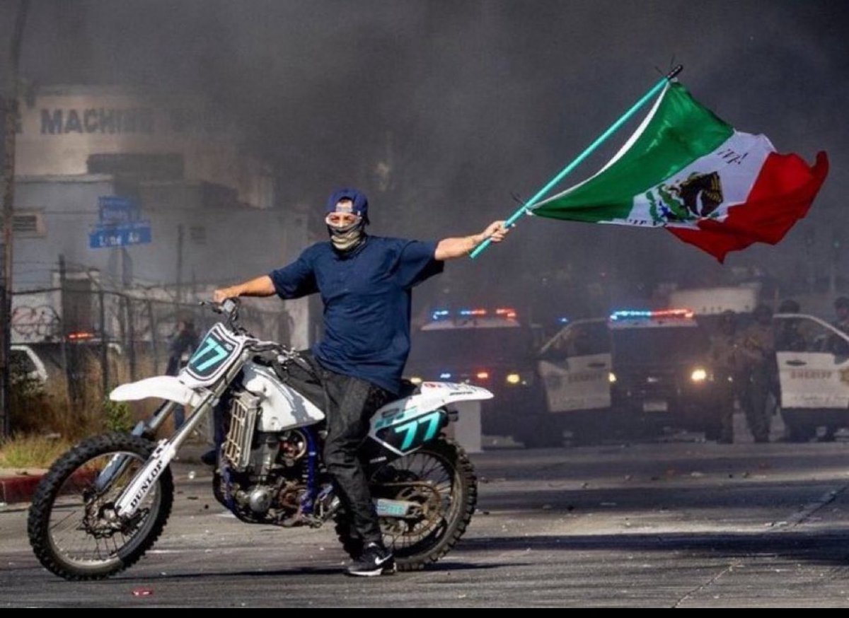 LoyalArgos's tweet image. Governor Nero watching LA burn as he gels his hair