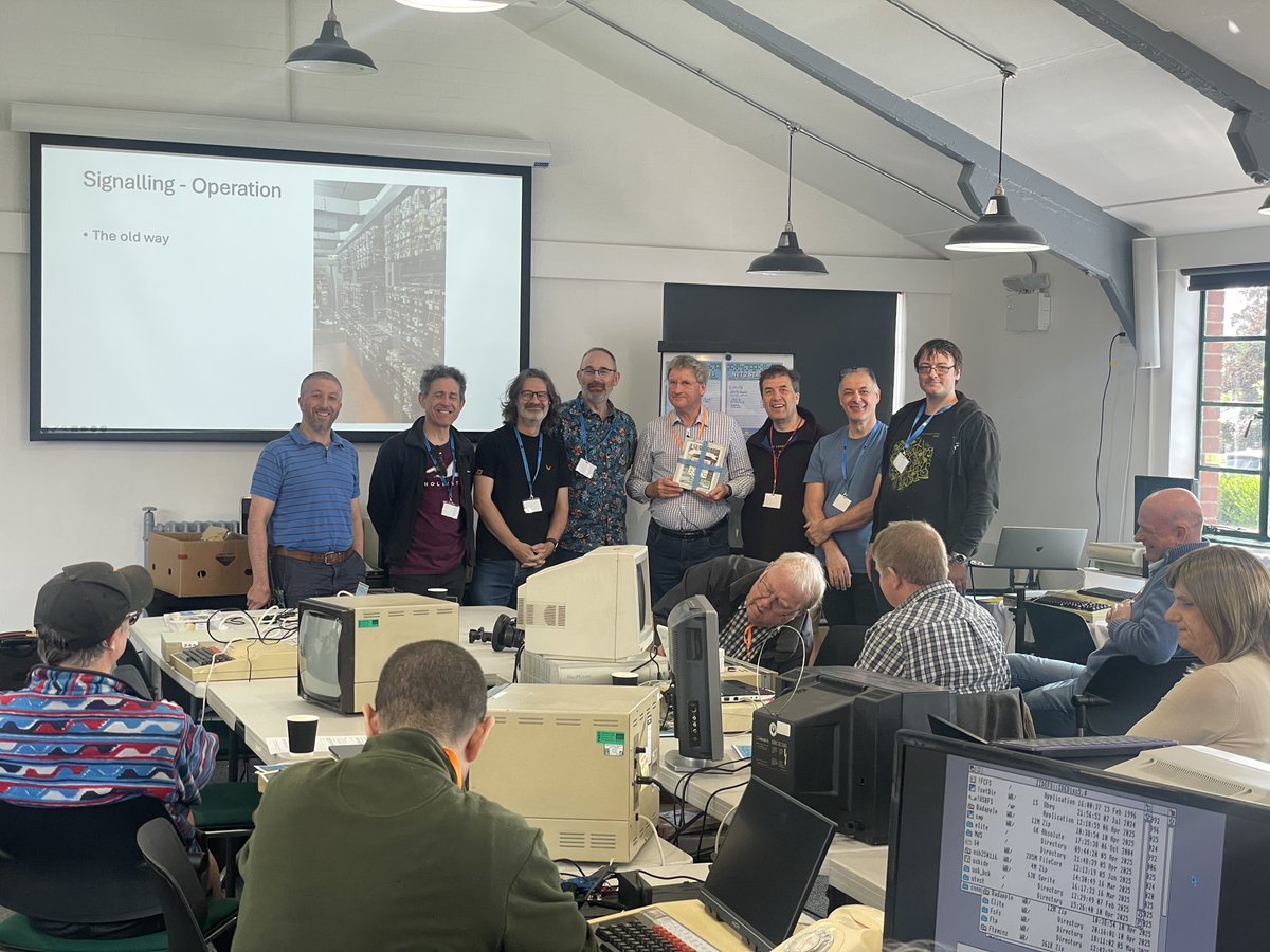 tnmoc's tweet image. Day 2 of the Econet LAN party! It's all about collaboration & Knowledge Transfer.
Huge thanks to keynote Lawrence Hardwick & Jarod Nash for speaking on the PiEconetBridge. Thanks to the volunteers and staff who have made this weekend happen!
#EconetLANParty #Acorn #BBCmicro