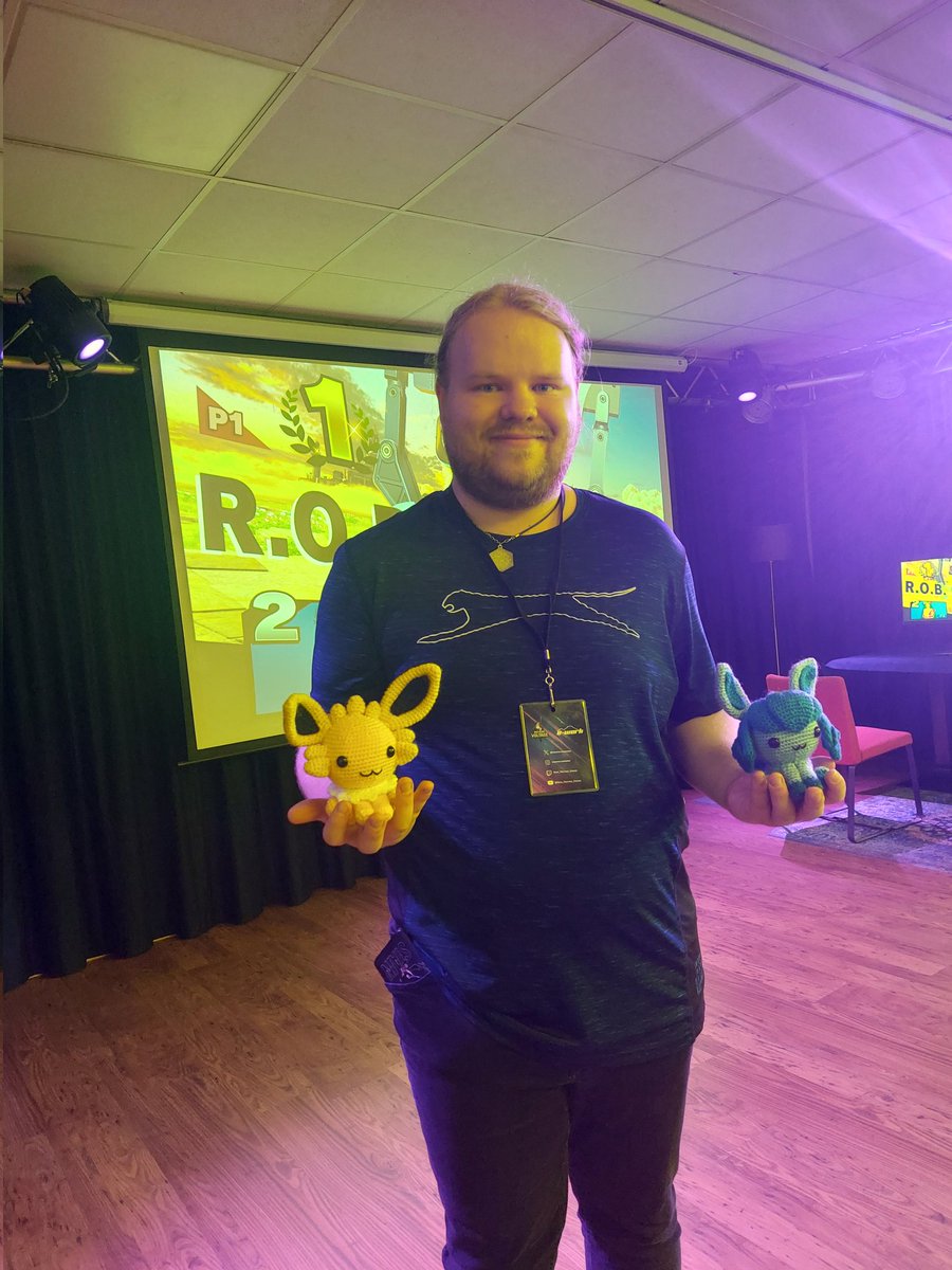 4th/100 bei high voltage overload loses gegen oshie und ente

Das ich trotz meiner aktuellen Lage so weit kam hat mich überrascht da es mir Gesundheitlich ziemlich mies geht im moment und dementsprechend weniger erwartet hatte

Habe jetzt auch 2 süße Reisbegleiter bekommen ❤️
