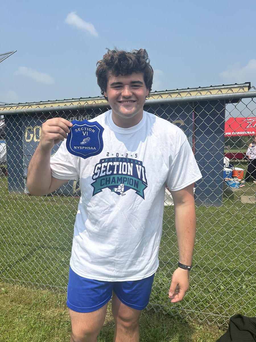 RobbieWestmill1's tweet image. I’m going to states!! I took 🥇 at sectionals and have punched my ticket to Middletown!! Super excited to represent section 6 for Shot put!!