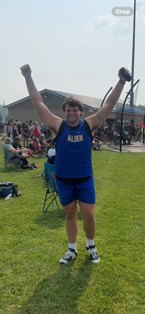 RobbieWestmill1's tweet image. I’m going to states!! I took 🥇 at sectionals and have punched my ticket to Middletown!! Super excited to represent section 6 for Shot put!!
