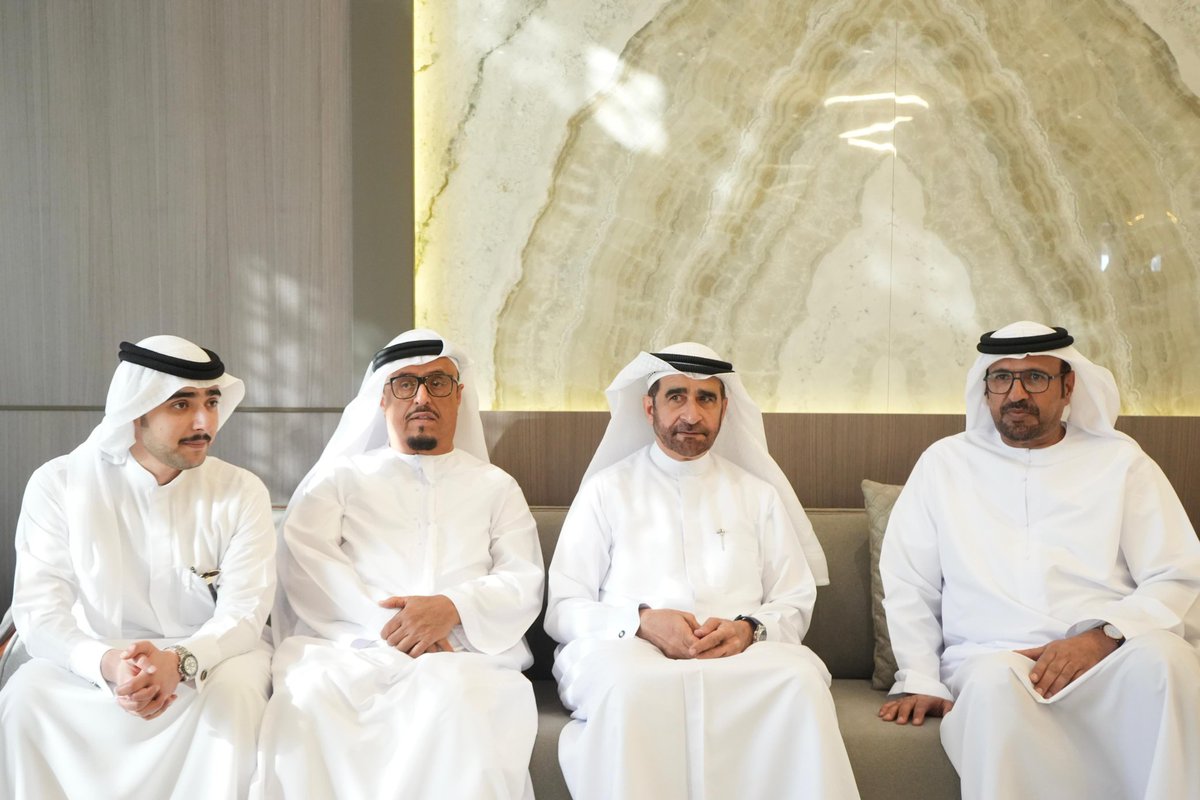 قدم معالي الفريق ضاحي خلفان تميم، نائب رئيس الشرطة والأمن العام في دبي، واجب العزاء والمواساة بوفاة المغفور لها بإذن الله تعالى، عائشة علي بن غليطة المهيري، 
أرملة المرحوم ثاني بن راشد المطروشي، ووالدة سعادة الفريق خبير راشد ثاني المطروشي، القائد العام للدفاع المدني بدبي.
وعبر