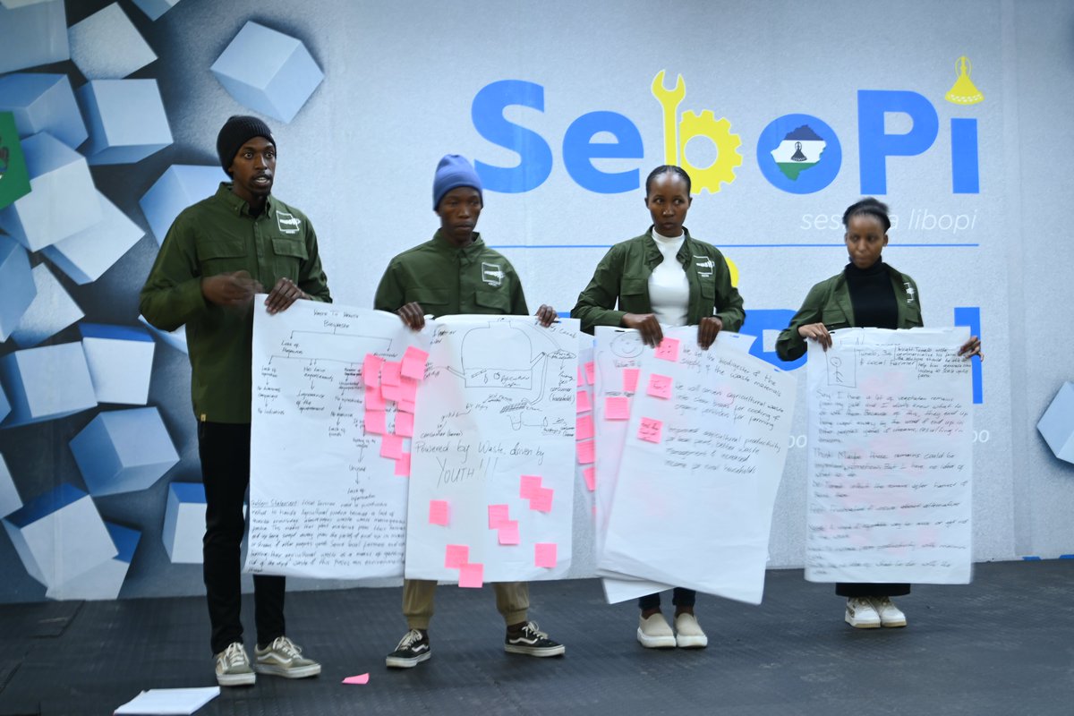 UniPodLS_Sebopi's tweet photo. The first group presents their idea—starting with a clear problem and ending with a powerful solution. A true journey through the UNLEASH methodology! 🚀💡 #UNLEASHHack #InnovationInAction"@nmatsoso @JacquiyOlweya @timbuktooafrica @UNDPLesotho @tayeAmssalu #wastetowealth https://t.co/PuD3Y66pum