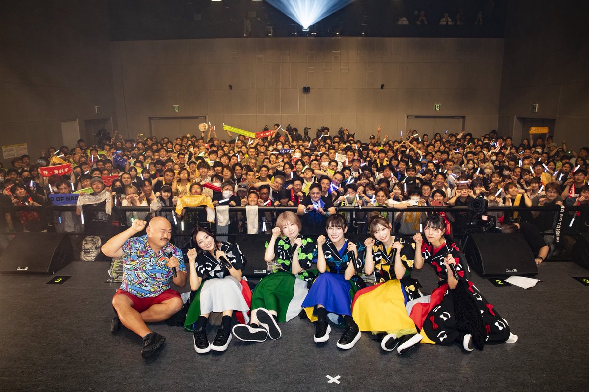 mameshiba_96's tweet photo. 「#マメージングカーニバル」
@渋谷ストリームホール
sold out公演ありがとうございました🎊
配信もたくさんの方が見てくださり
ありがとうございます👀

今日の豆柴のセトリはこちら！
プレイリストでお楽しみください🎧
https://t.co/1QJ14qwc07

みんなの笑顔と声が、何よりの力になりました！
7月から始まる全国ツアー「天下豆一」
でも豆粒の皆さんと最高の時間を作れますように！

🎫 チケット
https://t.co/Mk58vuAp1B

▼詳細
https://t.co/OoPE1VmQ2B

よろしば🐕

#クロちゃん
#豆サンジョウ
#豆柴の大群