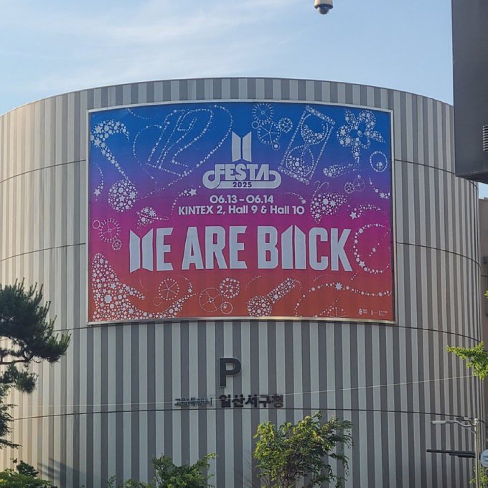 BTS WE ARE BACK
BTS IS BACK
