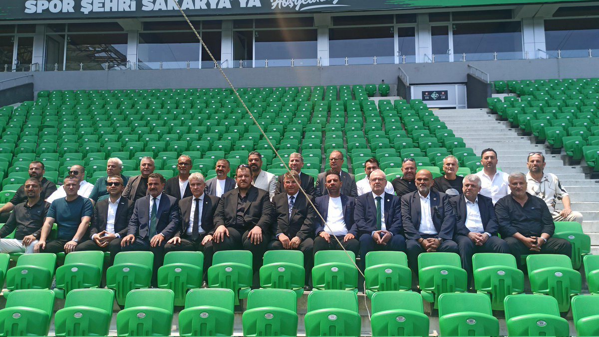 Yeşil siyah sevdamızın bugün gerçekleşen olağanüstü genel kurulu sonucunda Sakaryaspor Başkanlığına seçilen,Kıymetli Dostum Muhammet Kıratlı’yı ve Yönetim Kurulu Üyesi arkadaşlarımı tebrik ediyorum.Anadolu Güneşimiz Sakaryaspor’umuzun başarısı için hep birlikte mücadele edeceğiz