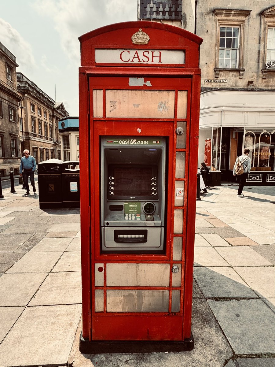 Synergy at work. #cash, a dying breed, just like telephone boxes…💶💳📱🤷🏻‍♂️