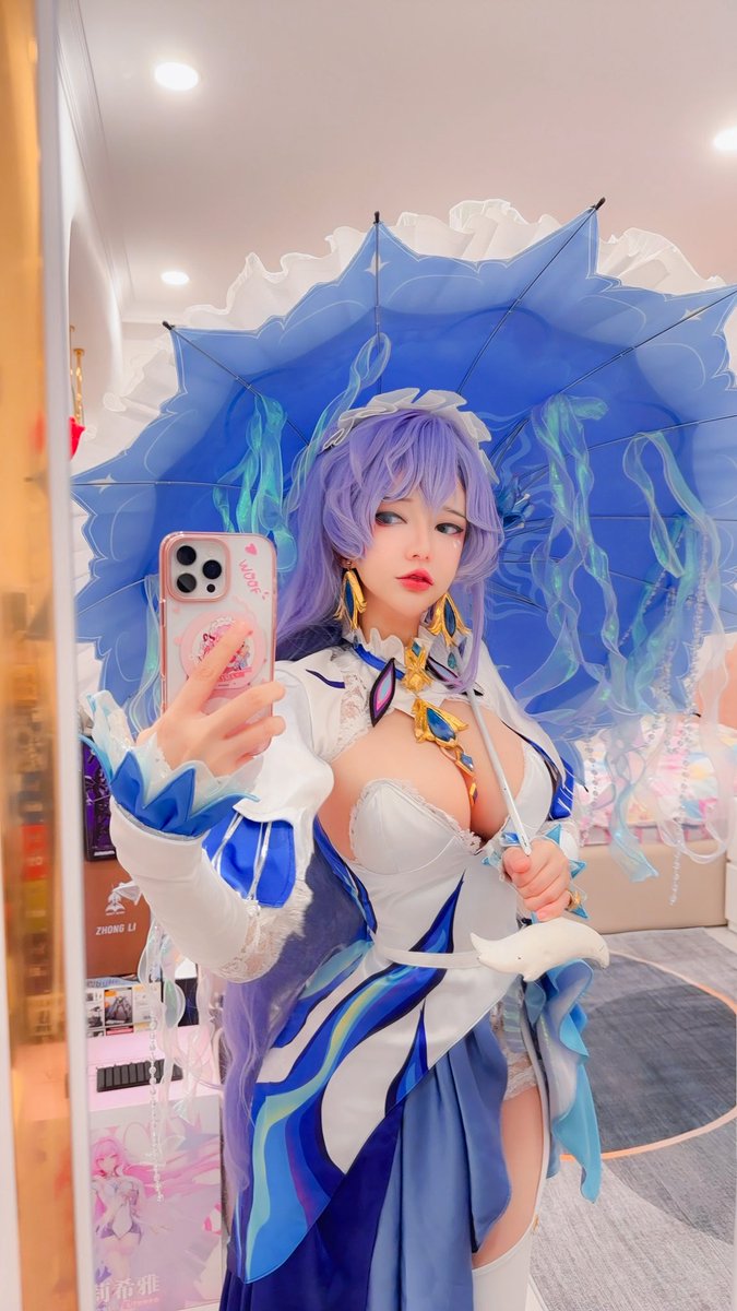 I took #Cantarella from #WutheringWaves photoshoot last 2 days 💜

I did posted the photos everywhere but forgot to post on X, gomen ne ~ 😭😭😭 https://t.co/tXSiCBxCX6