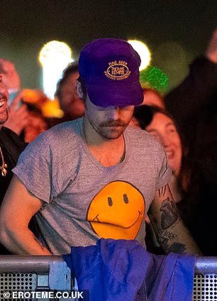 HS4LiveHQ's tweet image. Harry at LIDO Festival yesterday.