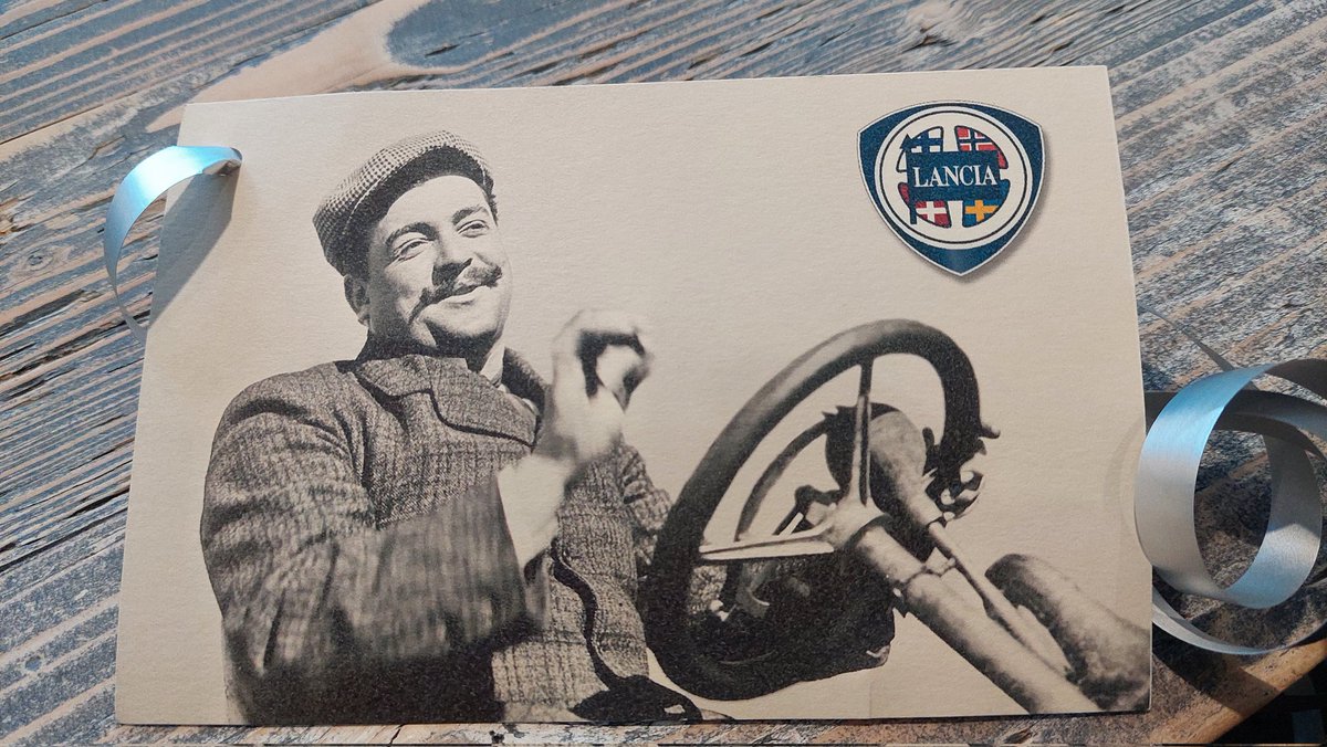 Il parcheggio dell'hotel RS Noatum (che ha ospitato il raduno #Lancia Nordico) era gremito di decine di Lancia storiche, ma ben tenute, che hanno attirato l'attenzione dei numerosi visitatori del Centro di Soccorso. Abbiamo anche assistito a un'interessante dimostrazione di