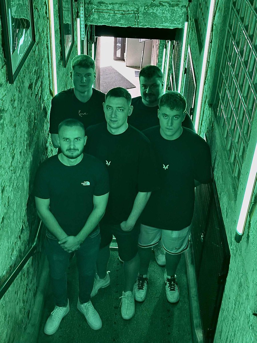 LAN <a href="/H40S_Warsaw/">H.4.0.S</a> kończymy na playoffach przegrywając na <a href="/phnt_esports/">Phantom Esports</a> 9:13

dobrze widzieć coraz więcej lanów w polsce🤠

<a href="/Vynzified/">The Vynz</a> 
<a href="/foxjecs2/">Foxje</a> 
<a href="/b0xvcs/">b0xv</a> 
<a href="/TerqSx/">TerqS</a> 
<a href="/St4siekk/">St4siek</a>