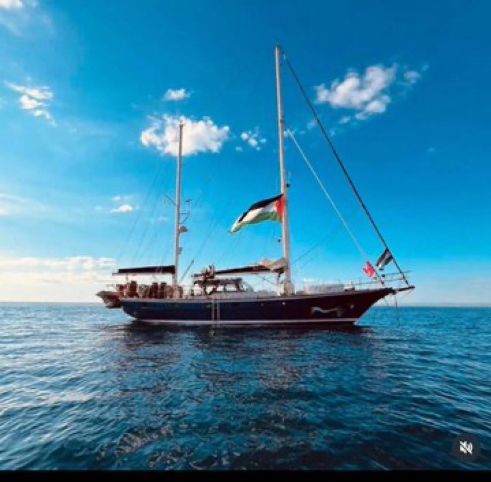 #SONDAKİKA

İsrail Savunma Bakanlığı, Gazze’ye insani yardım ulaştırmak için yola çıkan 'Madleen' gemisini engellemek için orduya talimat verdi...

Bu sefer güçleri yetmeyecek. O gemi Gazze'ye girecek...

#WeAreMadleen