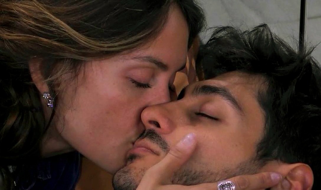 prendersi cura l'uno dell'altro
#helevier