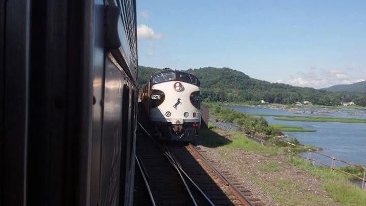 FortWayneRails's tweet photo. A special sight this morning with Chesapeake &amp; Ohio 614, and throwbacks to our trips over Rockville Bridge in 2012. Thanks for helping the preservation community again, @nscorp! https://t.co/susMIhNsYX