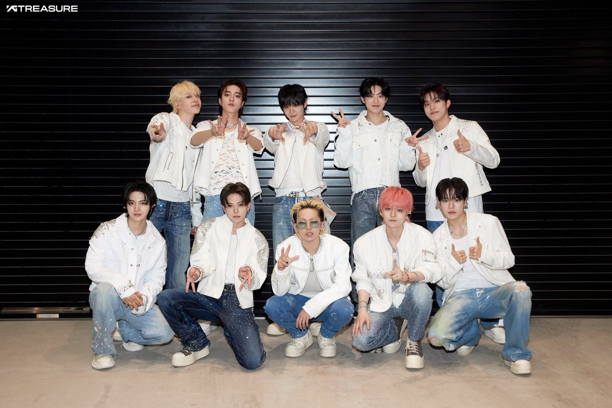 Tatkala cahaya gemilang membelah gelapnya ruang, jerit bahagia Teume berkumandang bagaikan bara yang menghidupkan kobaran semangat di dada kami. Hari pertama memang memegang keajaibannya sendiri!