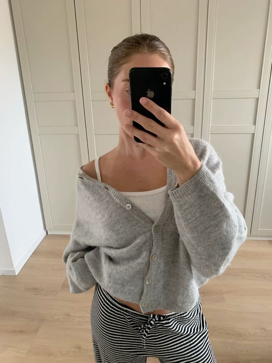 cardy cardigan tweet media