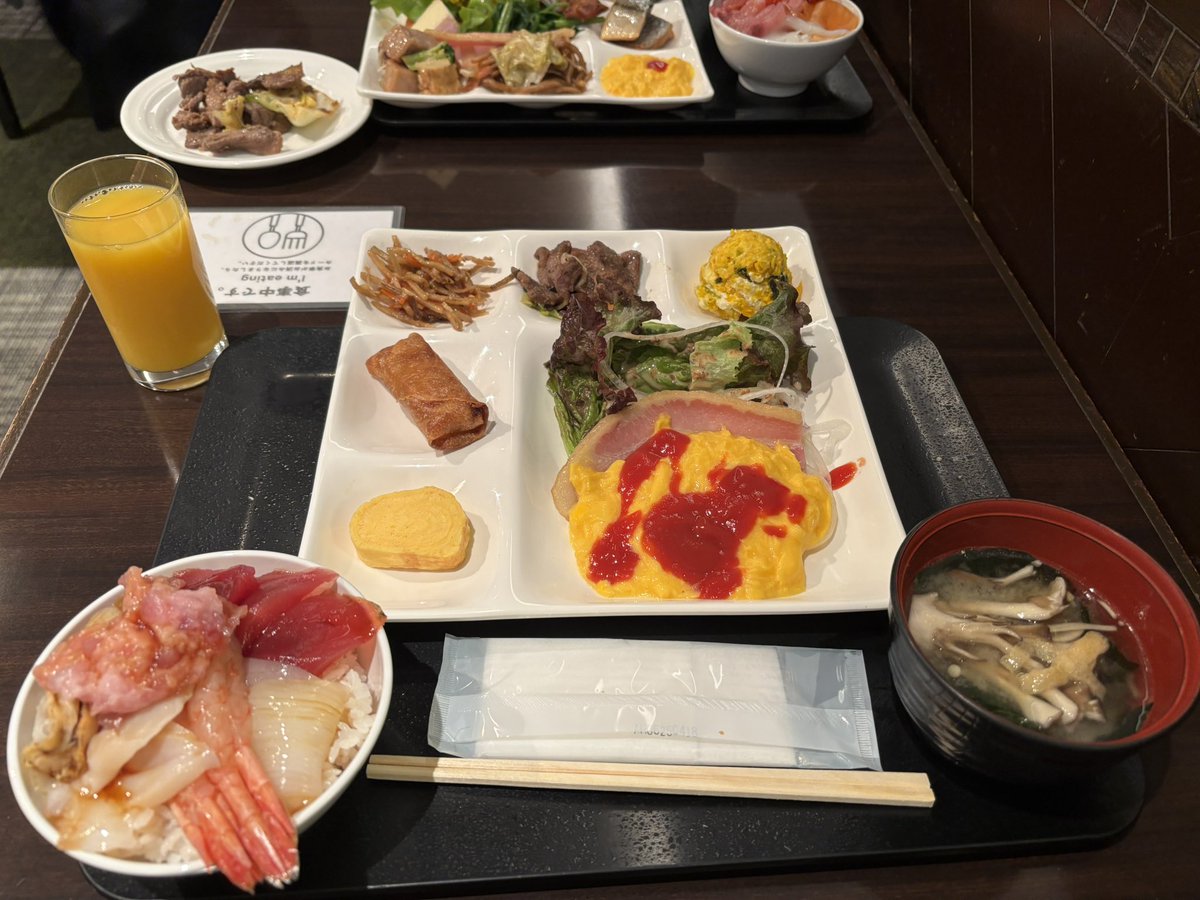 北海道楽しめたけど大好きなメロン食べ損ねてちょっと残念だった…
けど食べ物は美味いものばっかりで幸せだった！
また行きたいな😁！