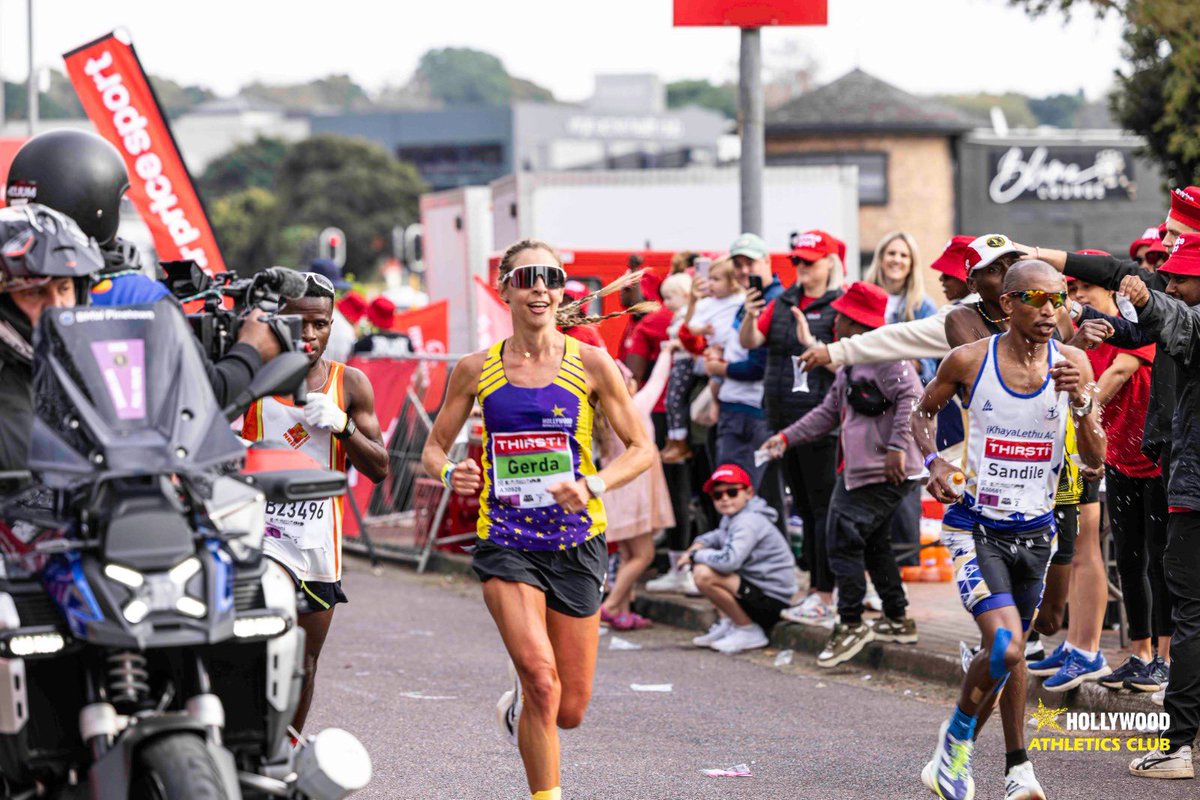 HWAthleticsClub's tweet photo. Here it is: Gerda Steynβs crowning moment π
She became the Hollywood Athletics Clubβs first ever Comrades winner π πββοΈ
Relive this 2025 Comrade Marathonβs historic milestone πΉπΌ
#HollywoodAC #ComradesMarathon2025 #HollywoodAthleticsClub #HWAC #PurpleTeam #IsikoMpilo #TheUltimateHumanRace
π: https://t.co/9sv4KY9Lqb