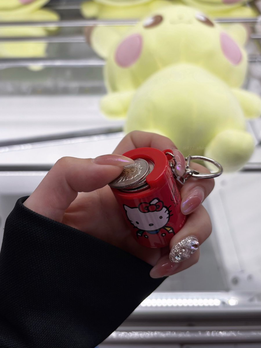 コインシリンダー便利すぎる、ゲーセンやガチャガチャやる時に『100円玉だけ入れてる』ケースからスライドして取り出せるのが快感。