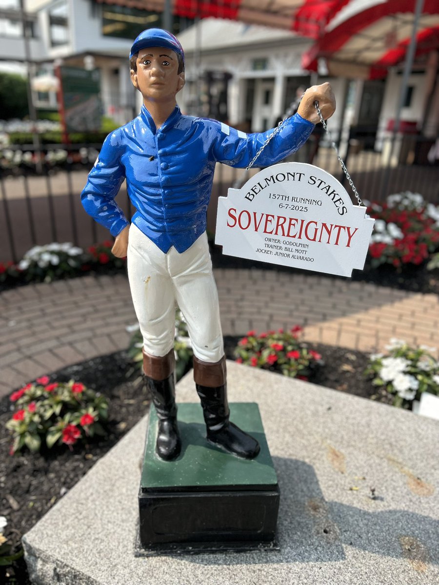 We work fast at #Saratoga as the statue for the <a href="/BelmontStakes/">Belmont Stakes</a> winner is already in <a href="/godolphin/">Godolphin</a> blue.

Congrats again to <a href="/JuniorandKellyA/">Junior and Kelly Alvarado</a> and Bill Mott and all on Team Sovereignty. A truly amazing horse and a great way to end the Triple Crown. #HorseRacingTips #HorseRacing