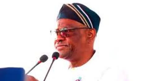 abati1990's tweet photo. [#TopStory #LastWeek]  Wike: I’ve not seen anyone who will sack me from PDP

Osimhen | Tuchel | #ANDENG 
.
https://t.co/mtblx9jEEC https://t.co/RESOPjDMMX